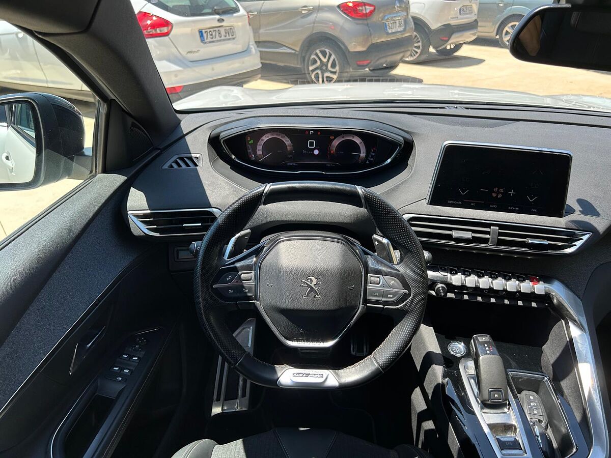 PEUGEOT 5008 GT LINE 1.5 BLUE HDI AUTO SPANISH LHD IN SPAIN 80K 7 SEATS SUPERB 2019